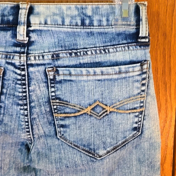 Mudd Acid Wash Blue Skinny 5-pkt Jeans Embroidered Back Pkt Women size 0 (zero) - Picture 8 of 13